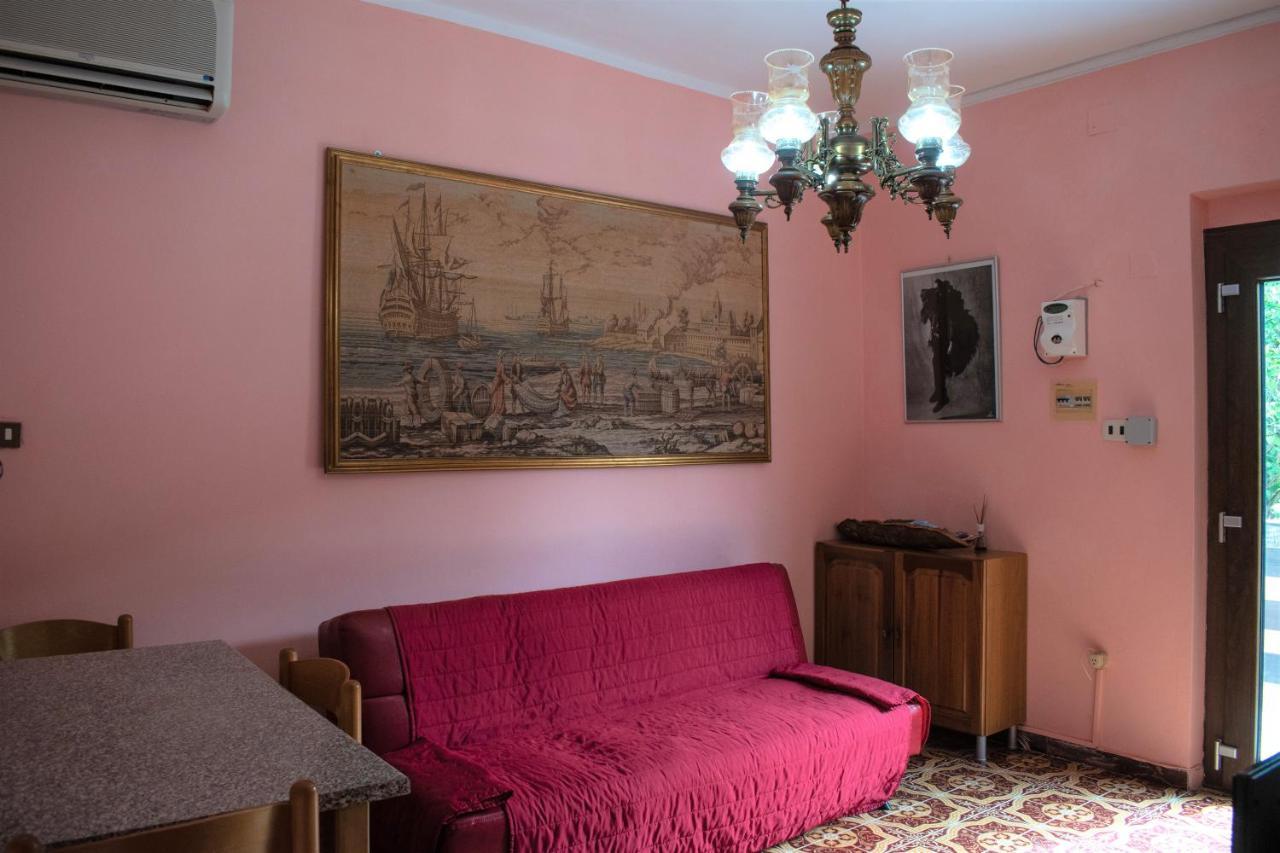 Casa Vacanze "Villa Severina" Iun R6166 R6692 Carbonia Exterior foto